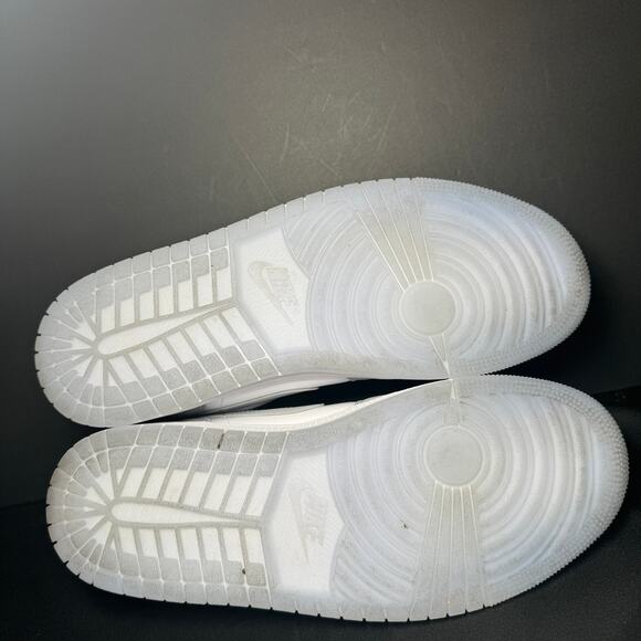 Size 10.5 - Wmns Nike Air Jordan 1 Low White Wolf Grey Women's Shoes - Picture 6 of 8